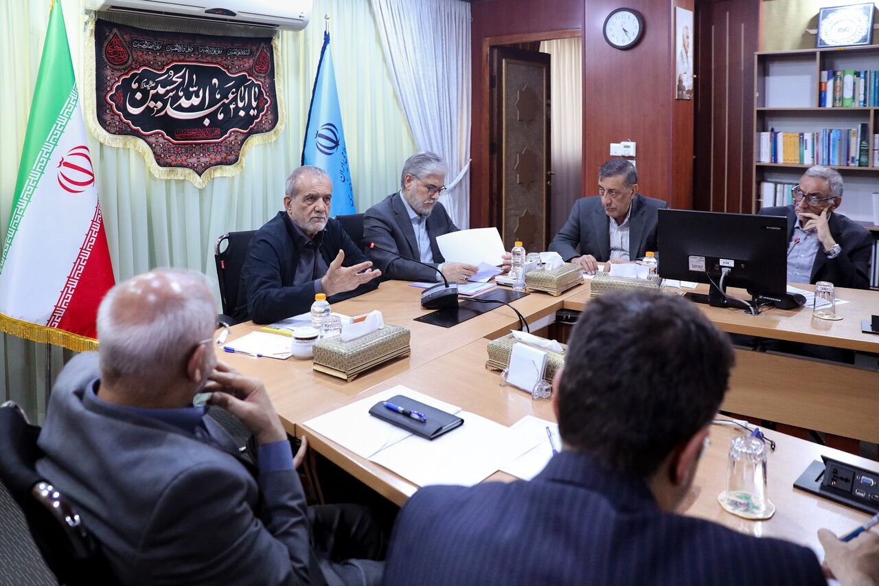  مسئولیت باید براساس کارآمدی واگذار شود نه ملاحظات جناحی/ دانشگاه مسئولیت حل مسائل واقعی کشور را برعهده بگیرد
