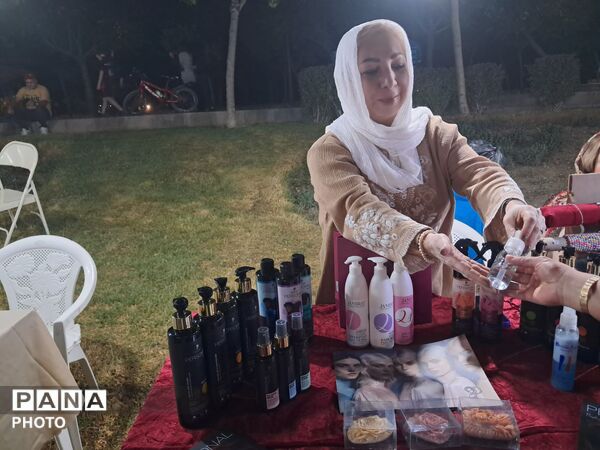 بازارچه مشاغل خانگی و صنایع دستی در کرج 