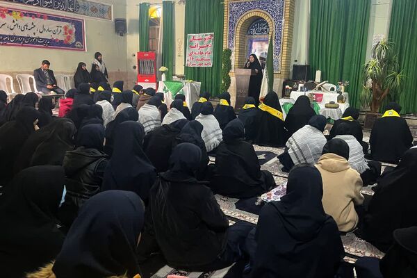 برگزاری مراسم یادواره شهدا در آموزشگاه شاهد 16