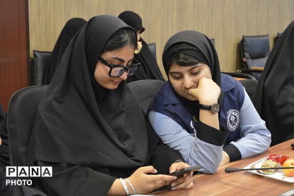 آیین تجلیل از نخبگان پرورشی در بهارستان‌دو
