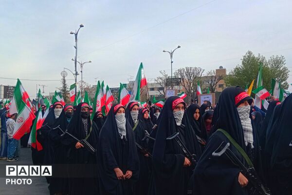 اجتماع بزرگ دختران ایران به مناسبت ولادت حضرت معصومه (س) و روز دختر در پردیس