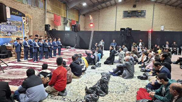 مراسم گرامیداشت نخستین سالگرد تدفین شهید گمنام در بوستان لاله قم