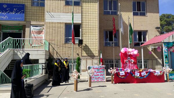 فرشتگان آسمانی و دهه کرامت
