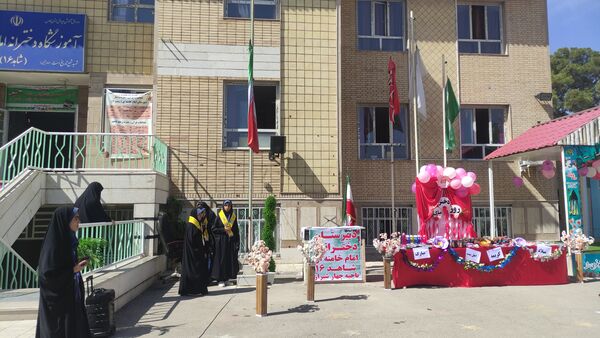 فرشتگان آسمانی و دهه کرامت