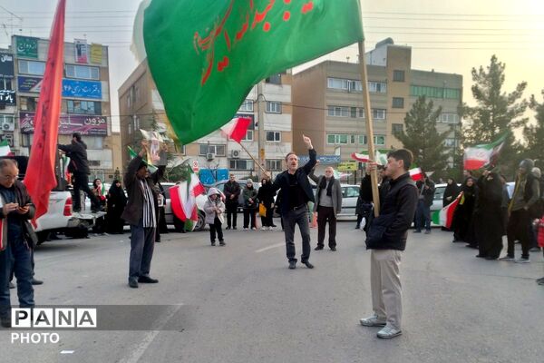 حضور مردم پردیس برای خنثی کردن حرکات  احتمالی مزدوران صهیونی