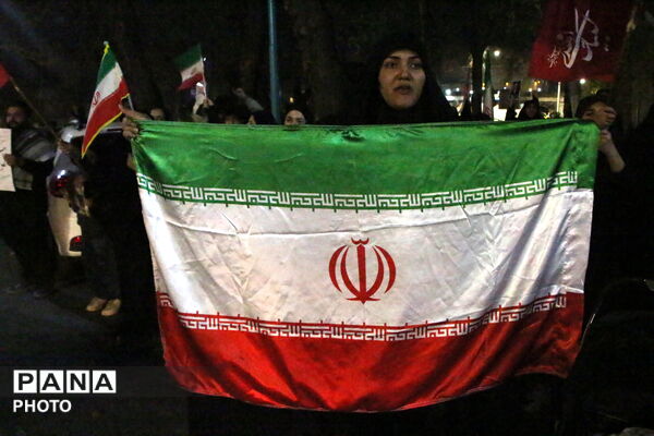 تجمع باشکوه دختران دانش‌آموز یزد