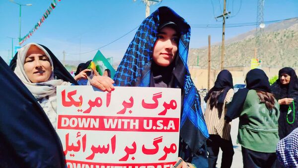 حضور پرشور کودکان و نوجوانان در راهپیمایی روز قدس لنده