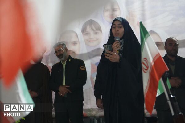 تجلیل از دخترانِ شهدا و یادآوری فداکاری دختران میناب در شب‌های لاله نظرآباد