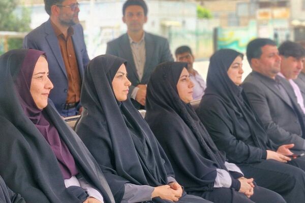 آیین افتتاح زمین چمن مصنوعی در قرچک