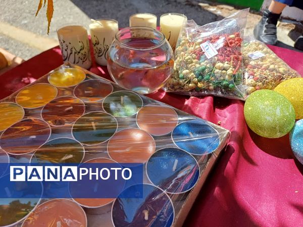 بازارچه کاروفناوری در دبیرستان حاج آقا توکلی زرقان 