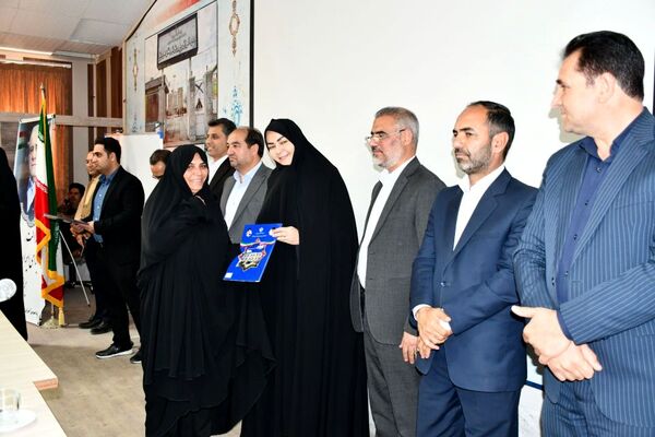 مراسم تجلیل از مدیران و رتبه‌های برتر کنکور ۱۴۰۴ در شهرستان مه‌ولات