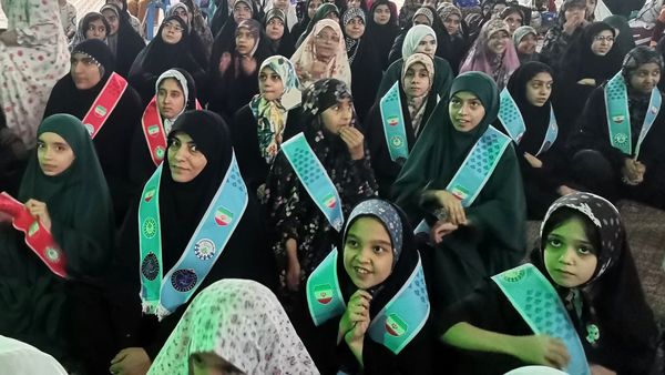 از نیمکت مدرسه تا محراب مسجد؛ اعتکاف، کانون خودسازی دانش آموزان