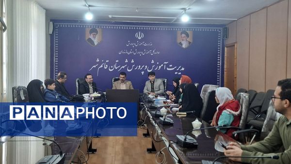 مراسم تقدیر از نقش آفرینان اختتامیه مسابقات قرآن استان مازندران