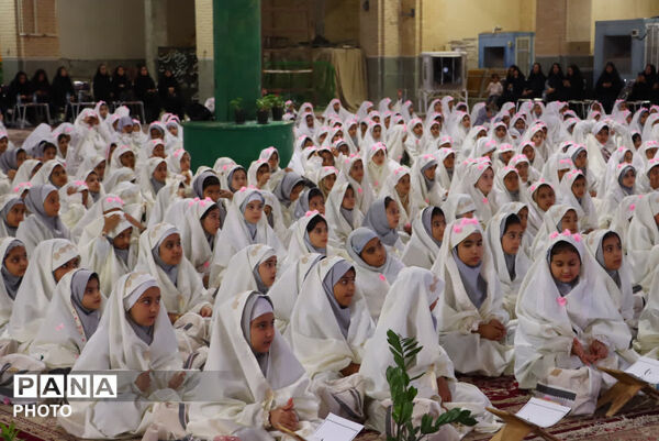 جشن تکلیف بیش از ۷۰۰ دانش آموز بافقی
