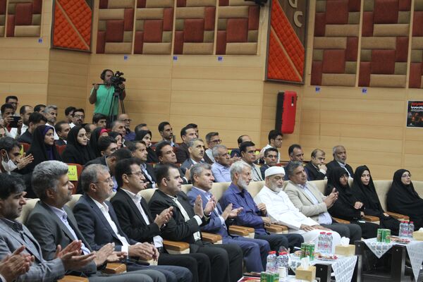 گرامیداشت هفته معلم و تجلیل از فرهنگیان هرمزگانی