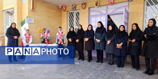 زنگ انقلاب در مدرسه فاطمه‌الزهرا(س) باخرز