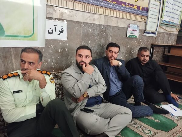 برپایی میز خدمت به‌مناسبت هفته دولت در میاندورود 