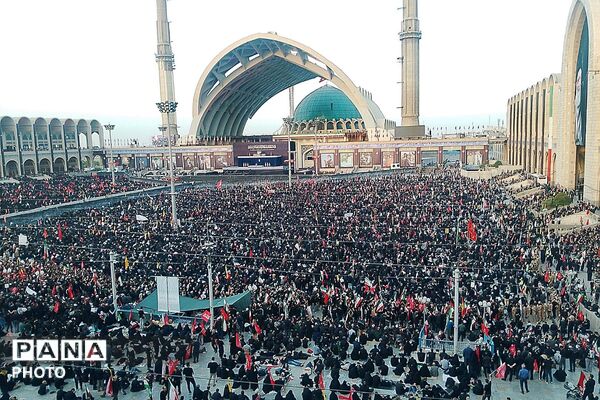 مراسم وداع و بدرقه آقای شهید ایران در مصلی امام خمینی (ره)