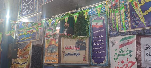 نماز عبادی سیاسی جمعه به همراه سخنرانی پیش از خطبه های معاون پرورشی در نیشابور 
