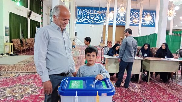 حضور در انتخابات؛ سیلی به استکبار است