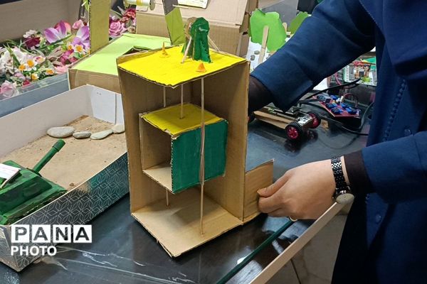 نمایشگاه «جابر دست‌سازه» مخترعان کوچک در آموزشگاه علامه طباطبایی پیشوا