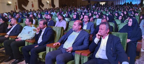 مراسم بزرگداشت مقام معلم و تجلیل از معلمان نمونه در محمودآباد