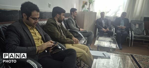 دیدار مدیر آموزش و پرورش کاشمر با مدیران و کارکنان کانونهای فرهنگی تربیتی کاشمر
