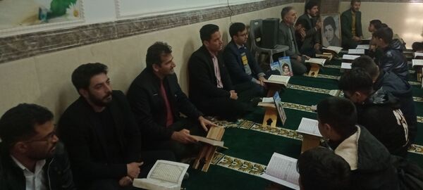 آیین معنوی انس با کلام‌الله در مدرسه شهید صادقی 