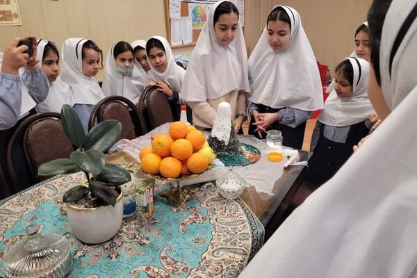 دختران سمایی پژوهش را از نو می‌سازند و آینده را رقم می‌زنند