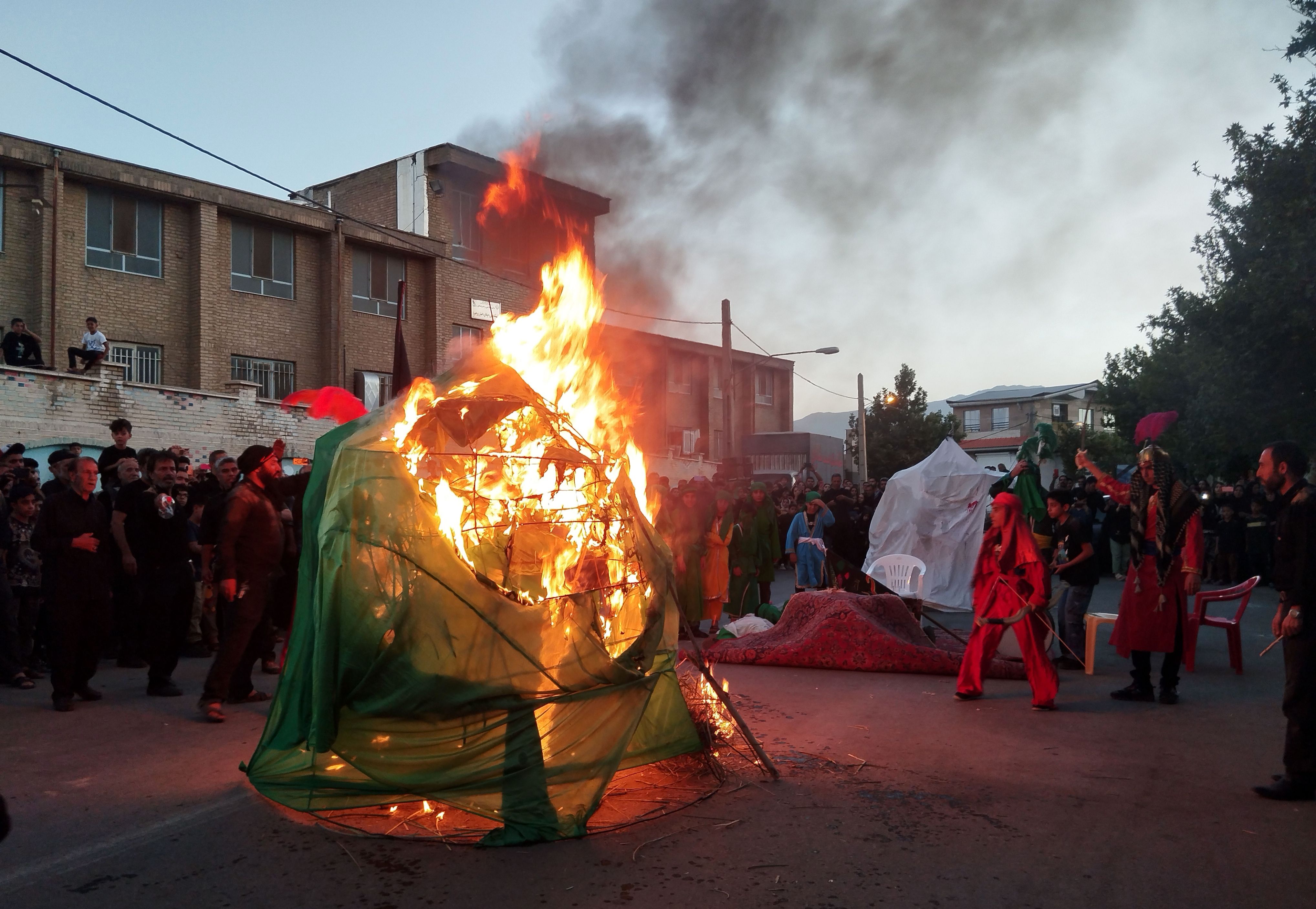حماسه حضور مردم در مراسم عاشورای حسینی
