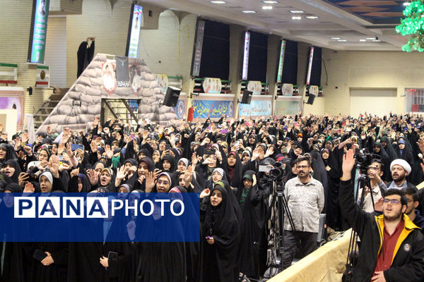 یادواره شهدای مقاومت با حضور دختر سید حسن نصرالله در قم