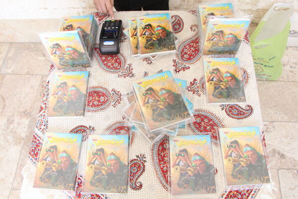 میز کتاب (فرمانده سری) در نماز جمعه شهر یزد