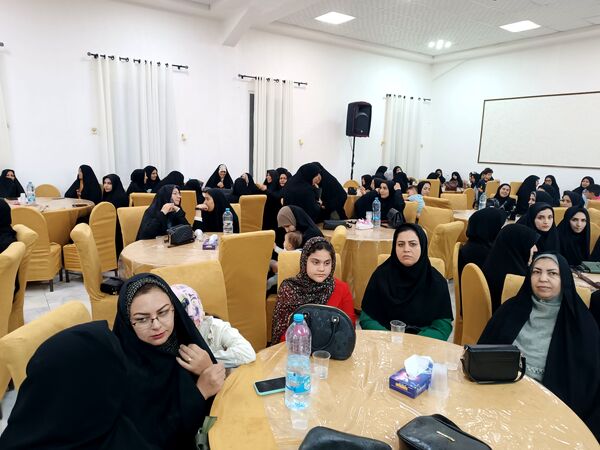 معلمان ستارگان درخشان مسیر علم و دانش