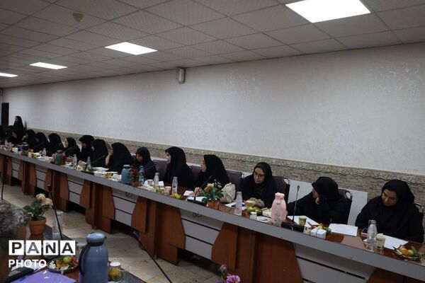 جلسه هماهنگی امتحانات نهایی در قرچک 