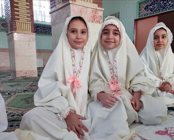 جشن تکلیف دانش‌آموزان دبستان شهدای غزه ناحیه ۲ کرج