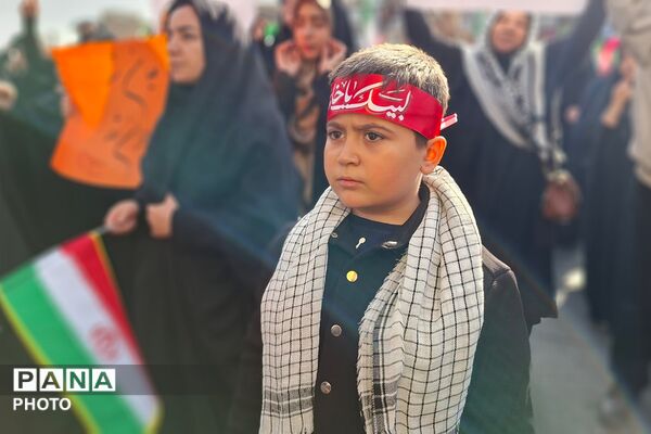 بیعت مردم قرچک با سومین رهبر نظام مقدس جمهوری اسلامی ایران