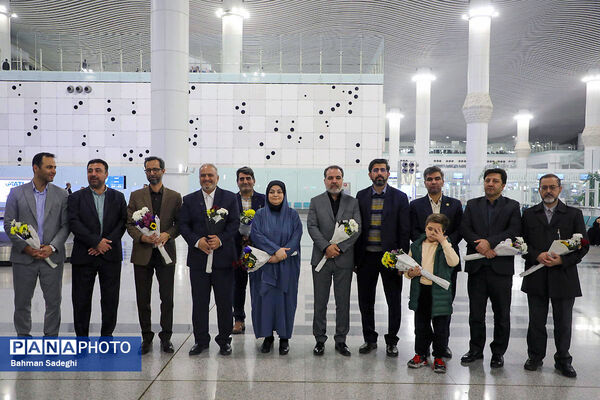 مراسم استقبال بازگشت اولین کاروان عمره گذار دانش آموزان پسر