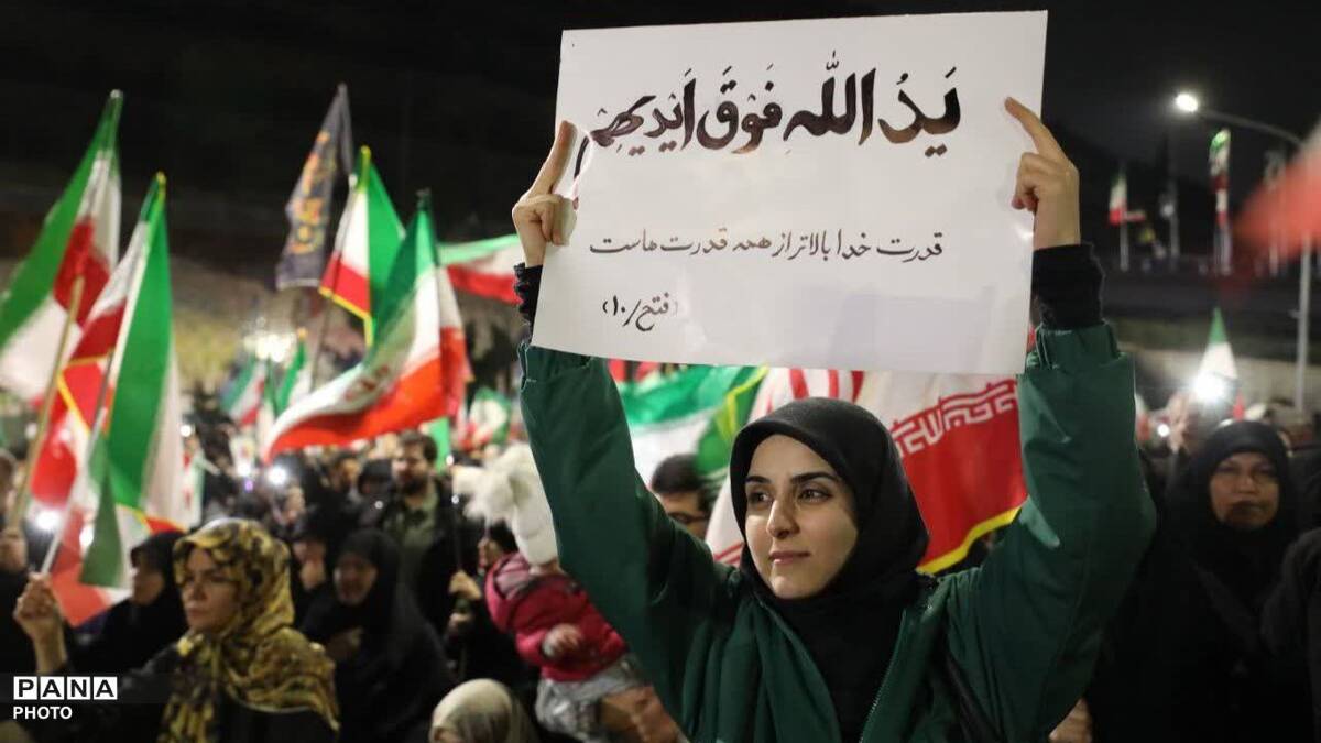 بیست و یکمین اجتماع عظیم مردمی کرج در خونخواهی رهبر شهیدشان 