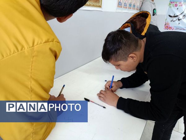  انتخابات شورای دانش‌آموزی در دبیرستان سما شهرستان کاشمر 