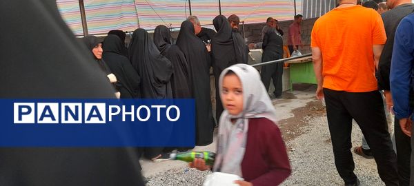 پذیرایی از زائران اربعین حسینی در مواکب پل سیمره ورودی شهرستان هلیلان 