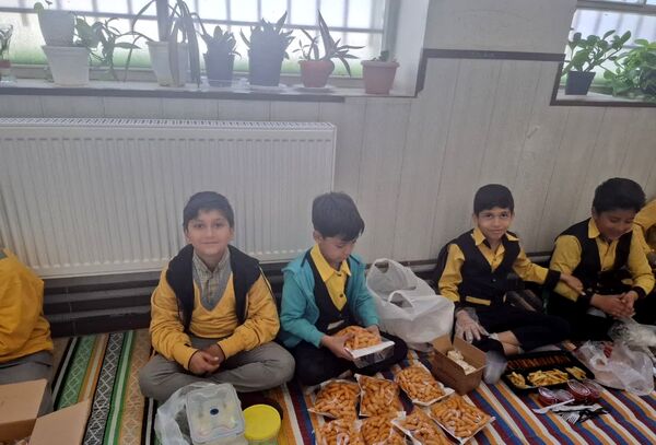 بازارچه کسب و کار دانش‌آموزی دبستان علی اکبر دهخدا  