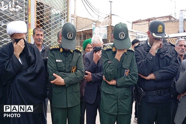 حضورخودجوش مردم سادات شهر بار به مناسبت شهادت حضرت آیت الله خامنه ای 