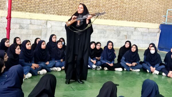  اردوی آمادگی دفاعی دختران شهرستان چناران 