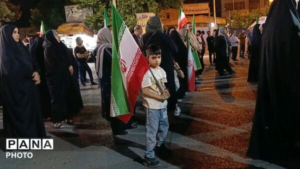 خیابان‌های نظرآباد زیر پرچم همبستگی مردم 
