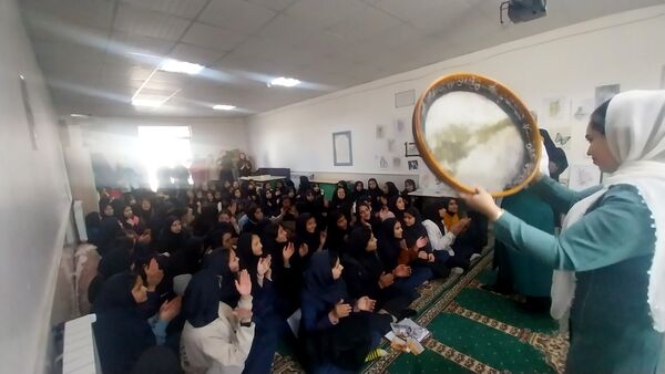 جشن ولادت امام زمان (عج)در مدرسه عزت طلایی