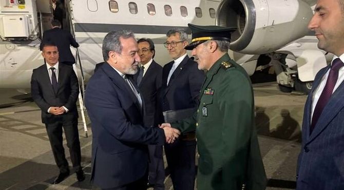 عراقچی وارد باکو شد