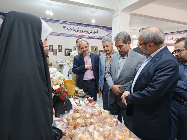 افتتاح اولین نمایشگاه و فروشگاه دستاوردهای هنرجویان مشهد