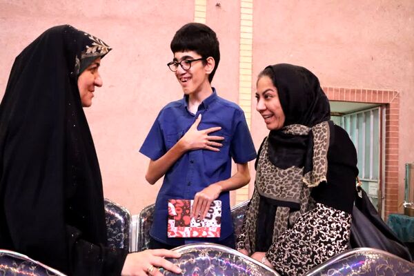 «محفل شهریور شعر» با حضور دانش‌آموزان یزدی