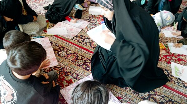 برپایی غرفه کودک در حاشیه نماز جمعه کاشمر