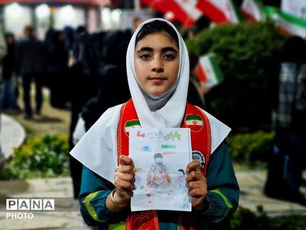 فریاد وطن‌خواهی دانش‌آموزان در گلوگاه